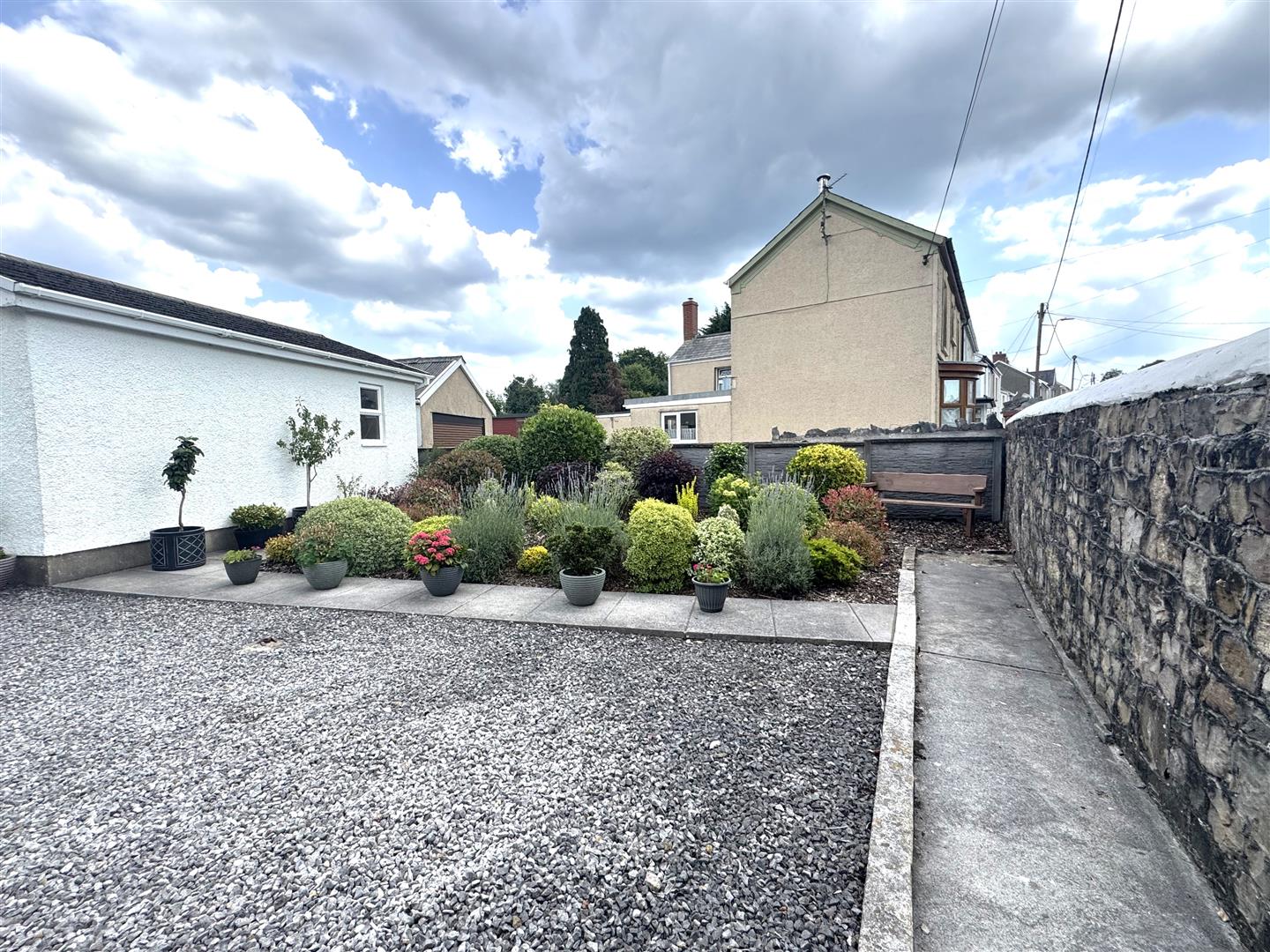 New Road, Ystradowen, Swansea, SA9 2YY